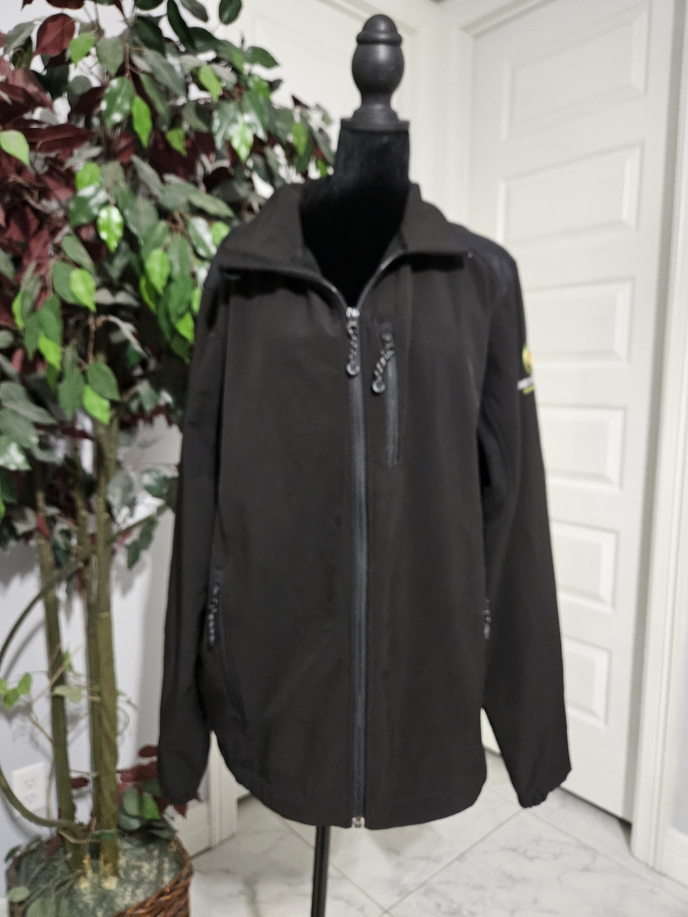 Black Diamond Men's Black Lightweight Softshell Jacket